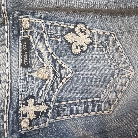 Miss Me brand Capri jeans - Picture 11 of 13